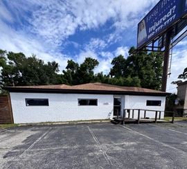 Barrancas Ave in Pensacola, FL Building and F
