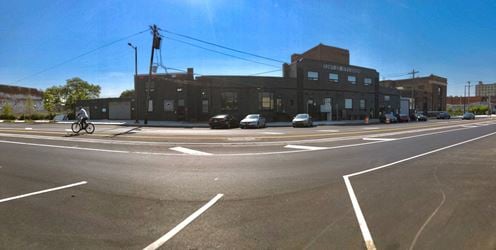 2207-25 N. American Street