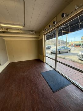 2,000 SF Retail for Lease