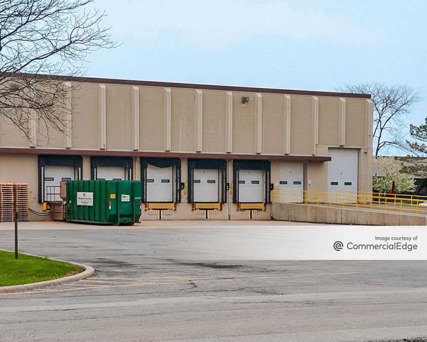 555 Oakwood Road, Lake Zurich, IL 60047