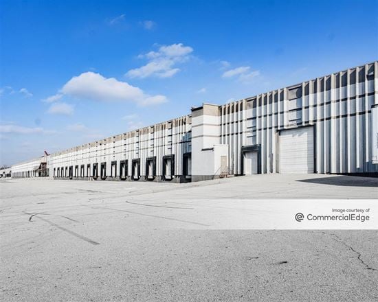 Logistics Pointe Distribution Center - 1675 Watkins Road