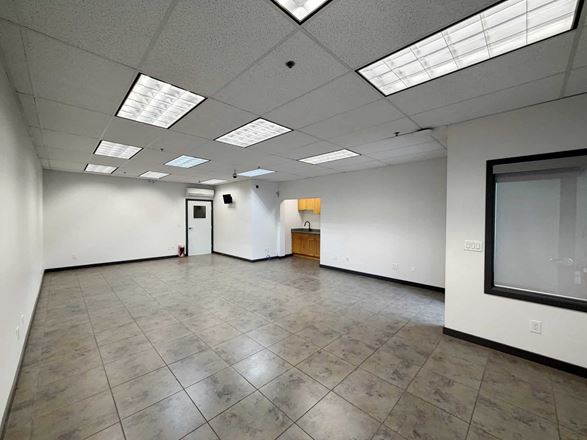 #2111-1225 Kingsway Avenue