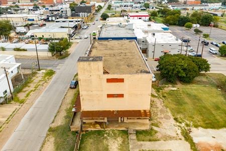 Commercial space for Sale at 301 S 13th St in Waco