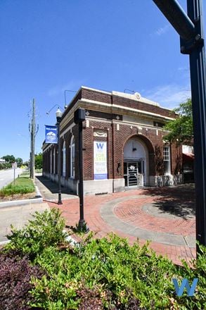 1348 Broadway