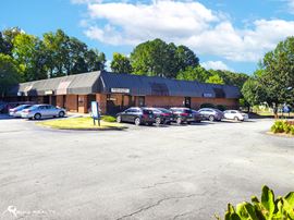 South Dekalb Professional Building | Medical Office | ± 17,500 SF