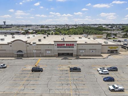 Retail space for Rent at 240 North New Road in Waco