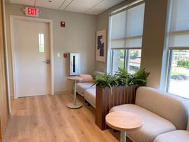 1 E Merchants Dr