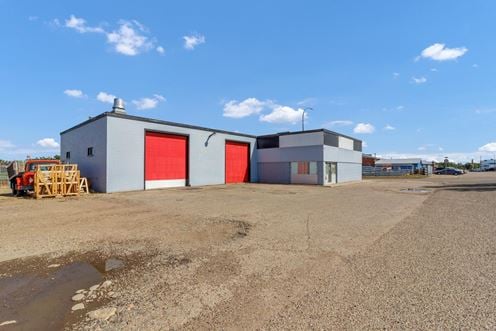 820 14 Street SW