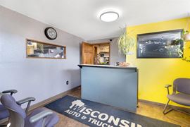 3116 W Wisconsin Ave