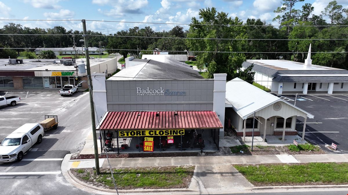 US 19 Retail Storefront For Sale or Lease