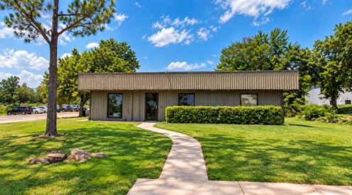6501 Boucher Dr - N. Edmond - Waterloo Industrial