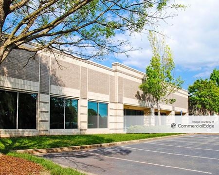 Photo of commercial space at 881 Franklin Road in Marietta