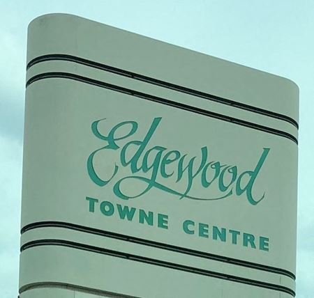 Edgewood Towne Center - Lansing