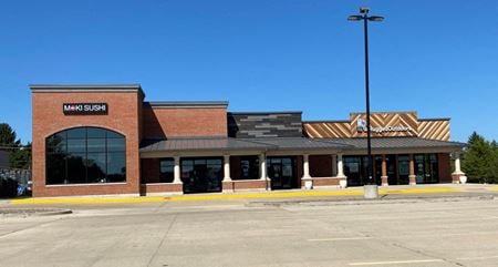 GREAT INVESTMENT OPPORTUNITY! CARRIAGE CENTER RETAIL SPACE - Champaign