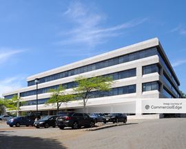 Parkway Commerce Center