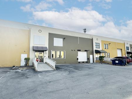 Industrial space for Rent at 6929 NW 52nd St in Miami