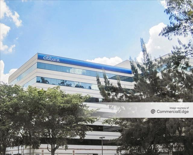 Doral Corporate Center I 8750 NW 36th Street Office Building