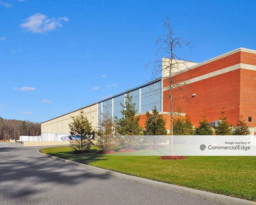 100 Rose Executive Blvd, East Yaphank Industrial Space For Lease