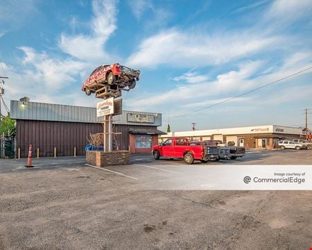 Photo of commercial space at 4550 Rivers Avenue in North Charleston