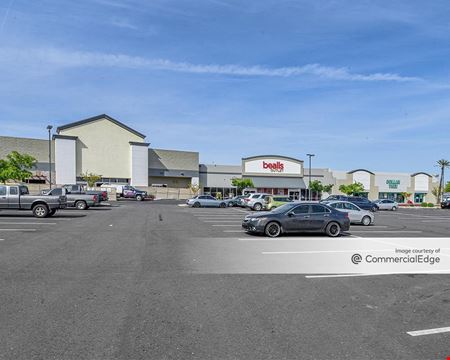 Retail space for Rent at 1050 West Elliot Road in Tempe