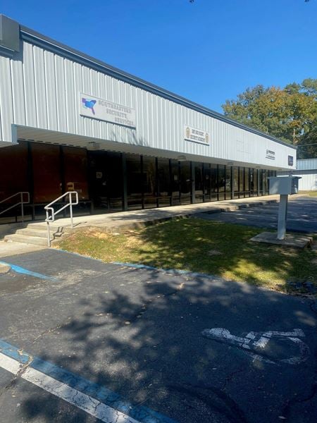 Industrial space for Rent at 848-852 Blountstown Hwy. in Tallahassee