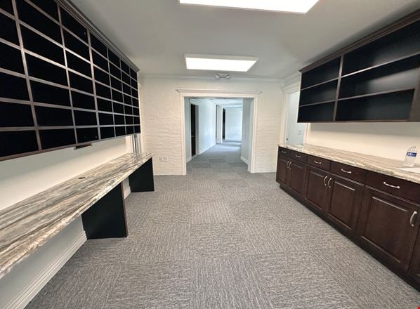2313 Bauer Dr