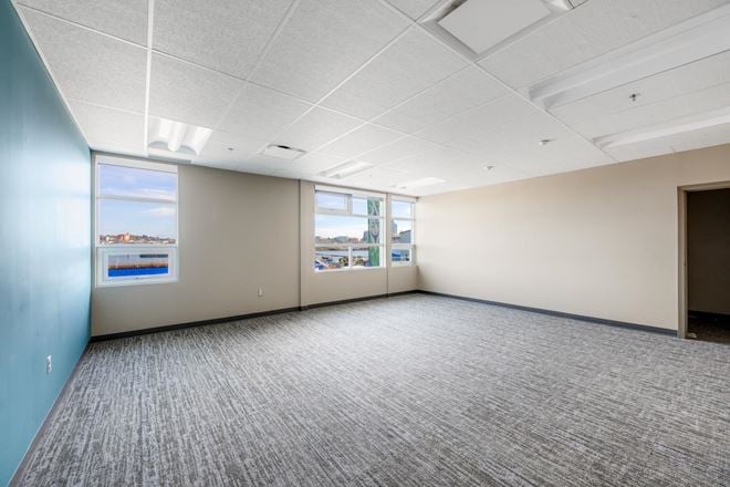 203 - 388 Harbour Road