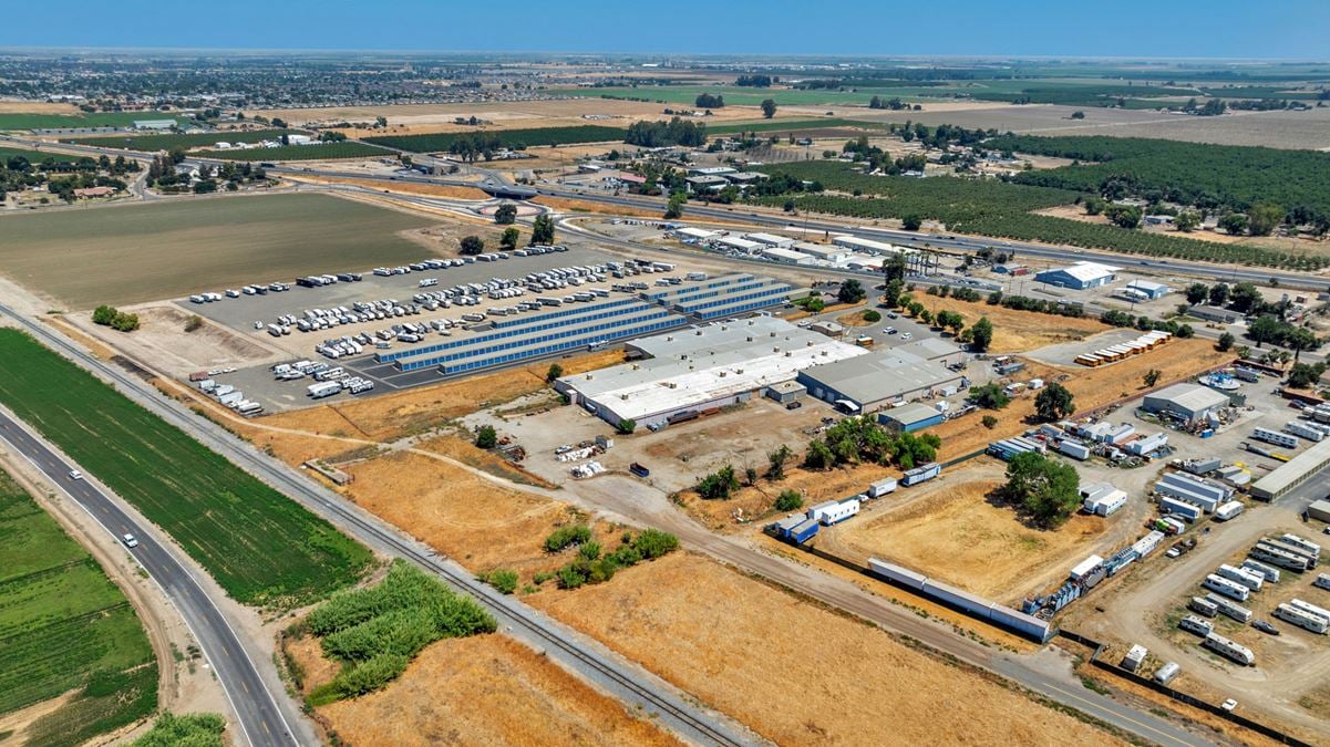 (3) Warehouse Spaces Available in Hanford, CA