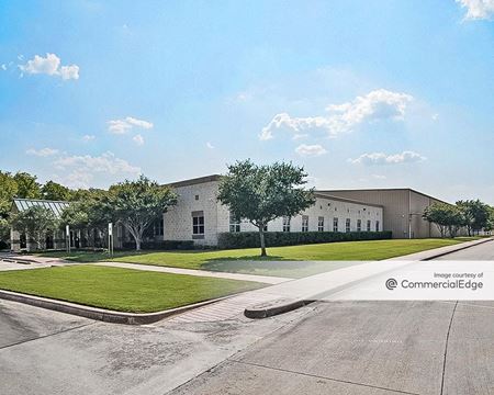 Industrial space for Rent at 7471 Benbrook Pkwy in Fort Worth