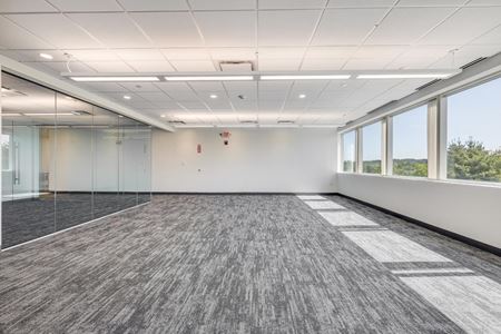 304      Space Photo Gallery 3