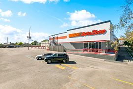 Kenner Center - For Lease