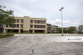 Kemper Lakes Business Center - One Corporate Drive