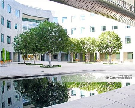 Office space for Rent at 407 North Maple Drive in Beverly Hills