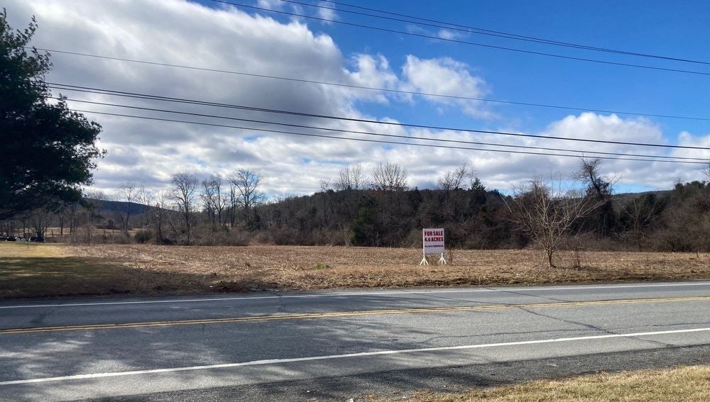 4.5+ Acre Commercial Development Site