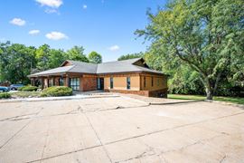 5113 N Executive Dr Suite 106