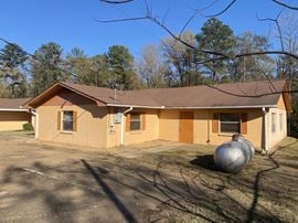 120 Head Start Ln - Former Daycare/School