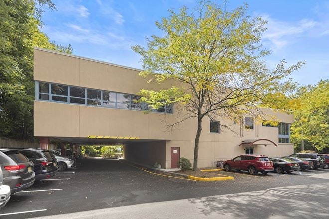 265 Ackerman Ave