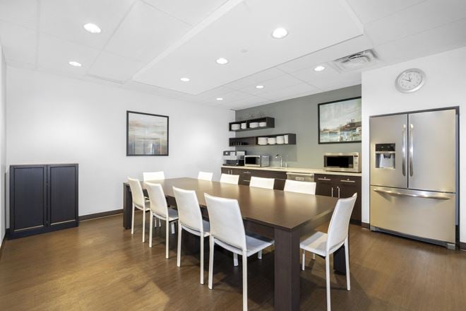 Regus - Montreal - Place d'Armes