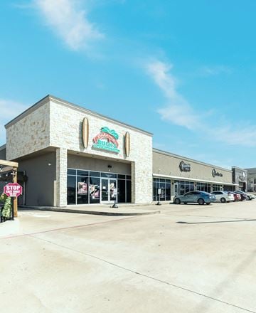 Plaza at Lake Conroe