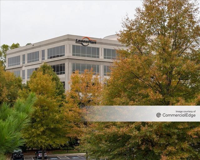 1165 Sanctuary Parkway, Alpharetta Office Space For Lease