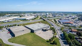 901 Steeles Avenue East