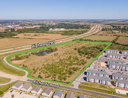 21 AC at SEC of Highway 290 and Richards Road - Hempstead