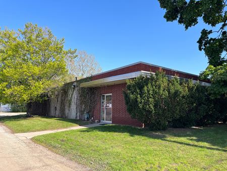 Photo of commercial space at 304 N. Westwood Avenue in Toledo