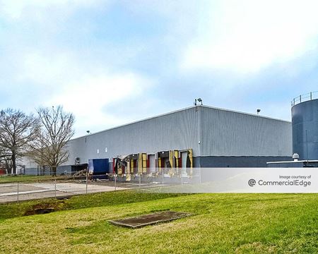 Industrial space for Rent at 2400 Maremont Pkwy in Loudon