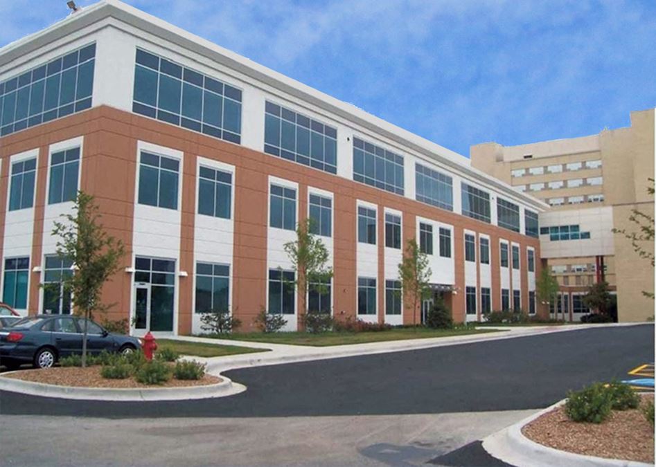 Madison Medical Plaza - 301 N Madison St, Joliet, IL | Office Building