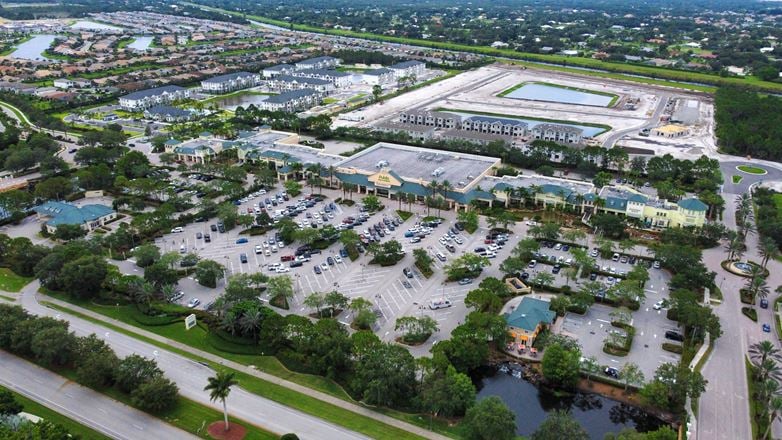 The Shoppes at Veranda Falls