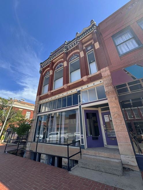 Prime Commercial 5-Plex Investment Opportunity