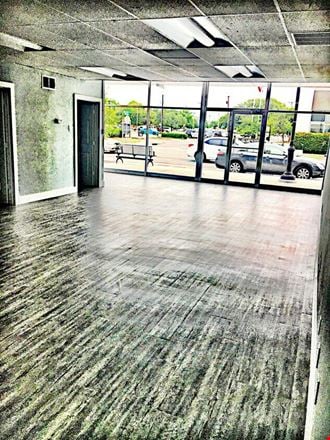 209 W Main St