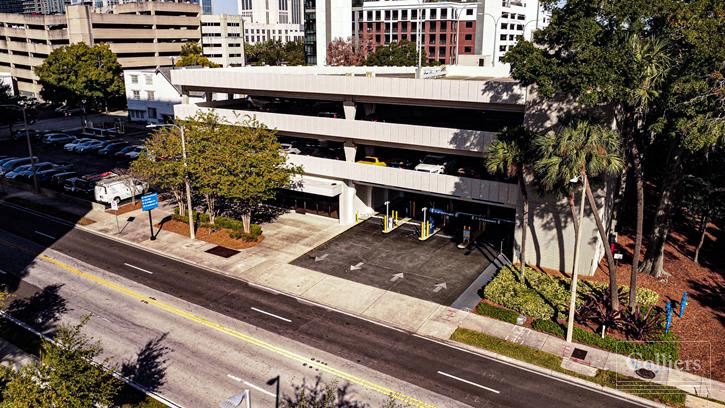 Retail space for Rent at 201 E Robinson St in Orlando