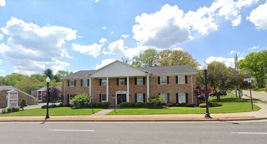 1001 S Main St 